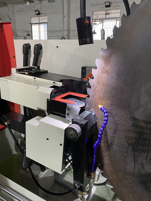 LDX-026A पीसने व्यास 500-2000MM सर्वो फ़ीड पूर्ण सीएनसी परिपत्र देखा ब्लेड पीसने की मशीन