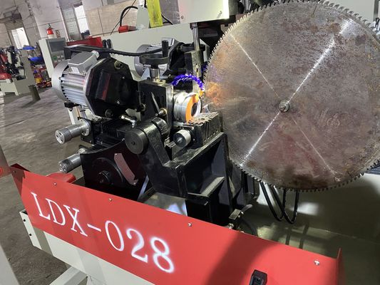 LDX-028A पूर्ण सीएनसी परिपत्र देखा ब्लेड डबल पीस सिर साइड पीस मशीन थोक